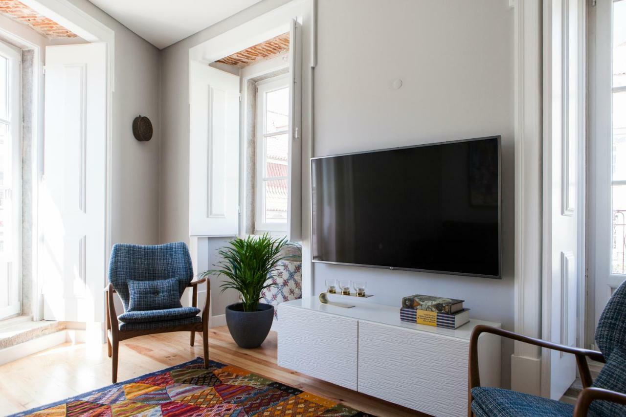 Alfama Sophisticate Flat With Balconies 2Bedrs 2Baths & Ac In 19Th Century Building Historic Center Leilighet Lisboa Eksteriør bilde