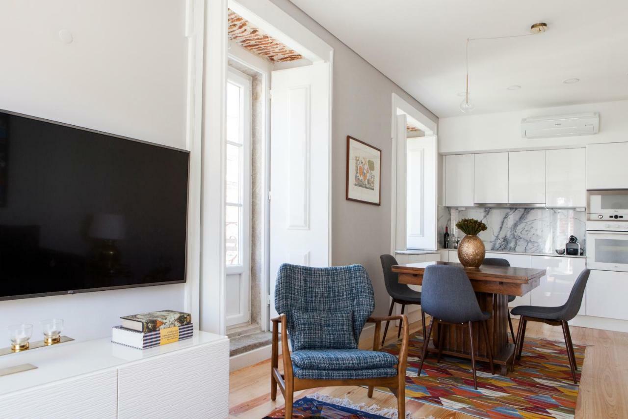 Alfama Sophisticate Flat With Balconies 2Bedrs 2Baths & Ac In 19Th Century Building Historic Center Leilighet Lisboa Eksteriør bilde